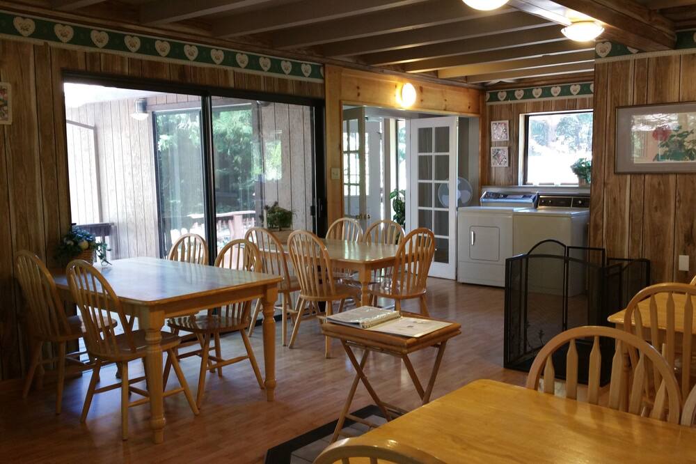 Photo of Kitchen in Cold Springs