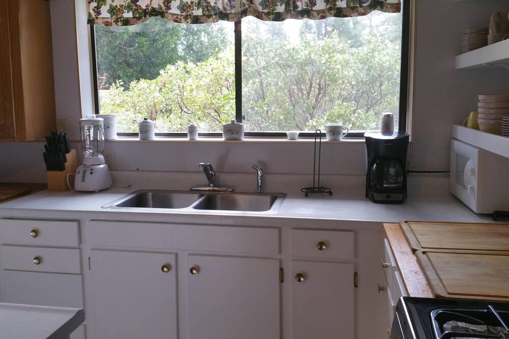 Photo of Kitchen in Cold Springs