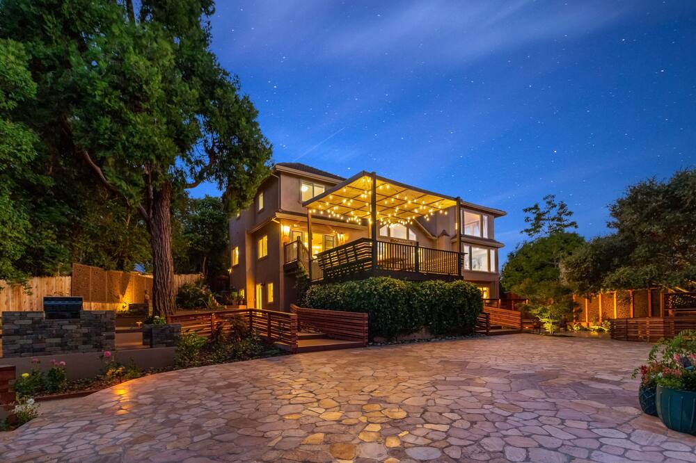 Photo of Outdoor in Hayward