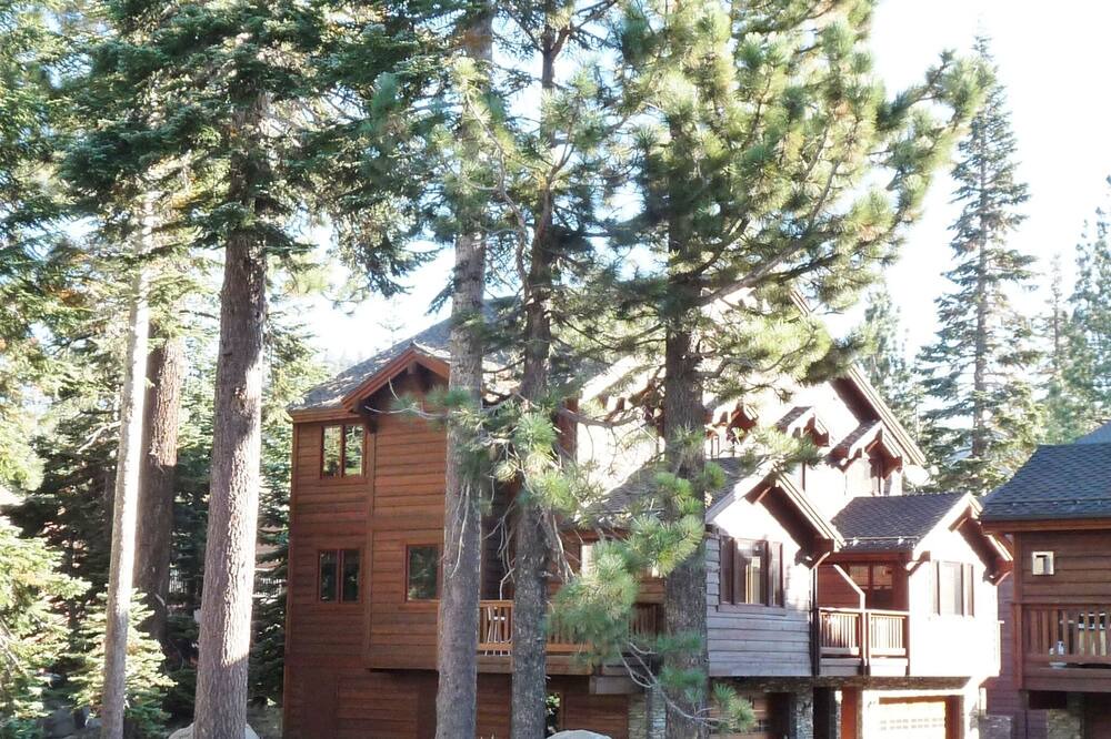 Photo of Others in Mammoth Lakes