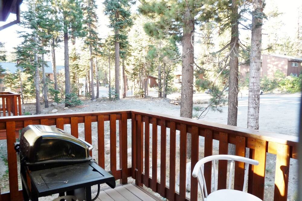 Photo of Kitchen in Mammoth Lakes