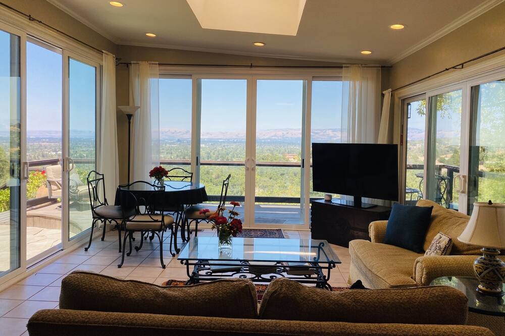 Photo of Bedroom in Los Gatos