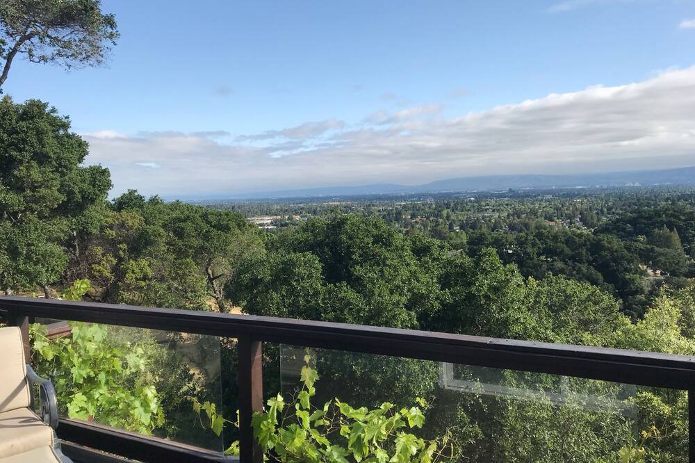 Photo of Bedroom in Los Gatos