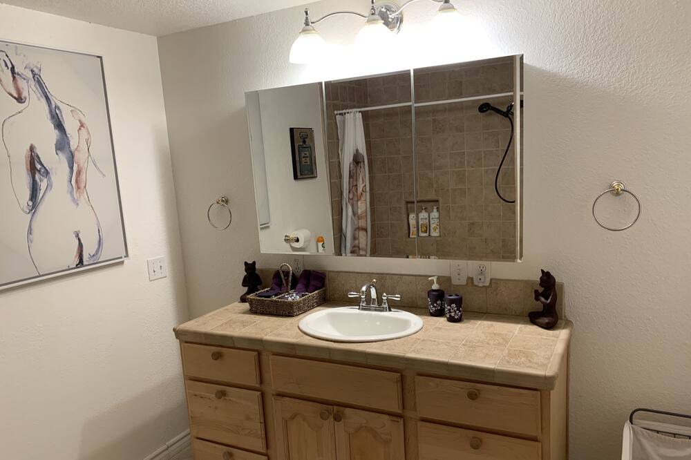 Photo of Bathroom in Holy City
