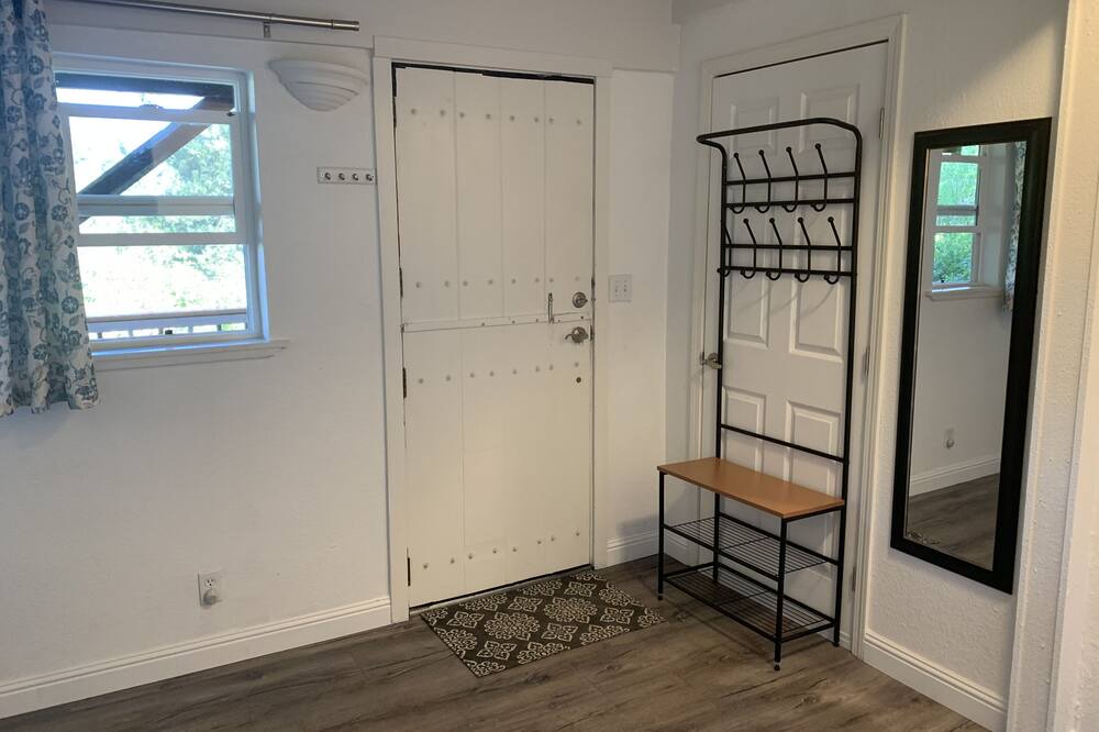 Photo of Bedroom in Holy City