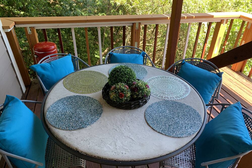 Photo of Patio Balcony in Holy City