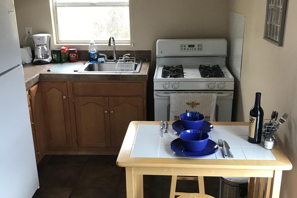 Photo of Kitchen in Altadena
