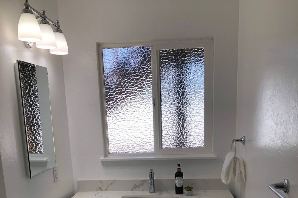 Photo of Kitchen in Sequoyah