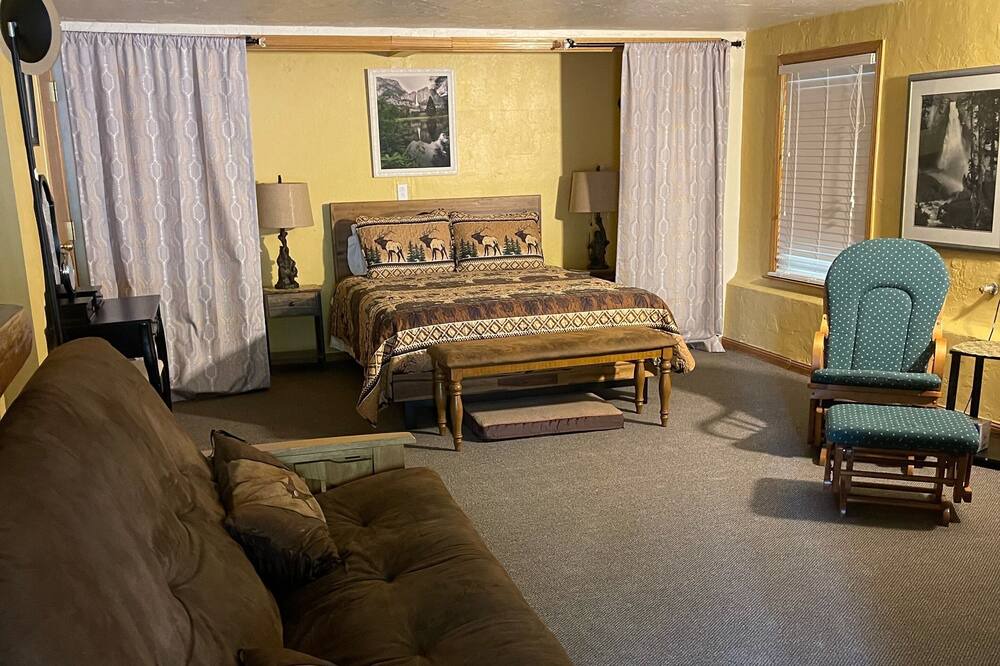 Photo of Livingroom in Bass Lake