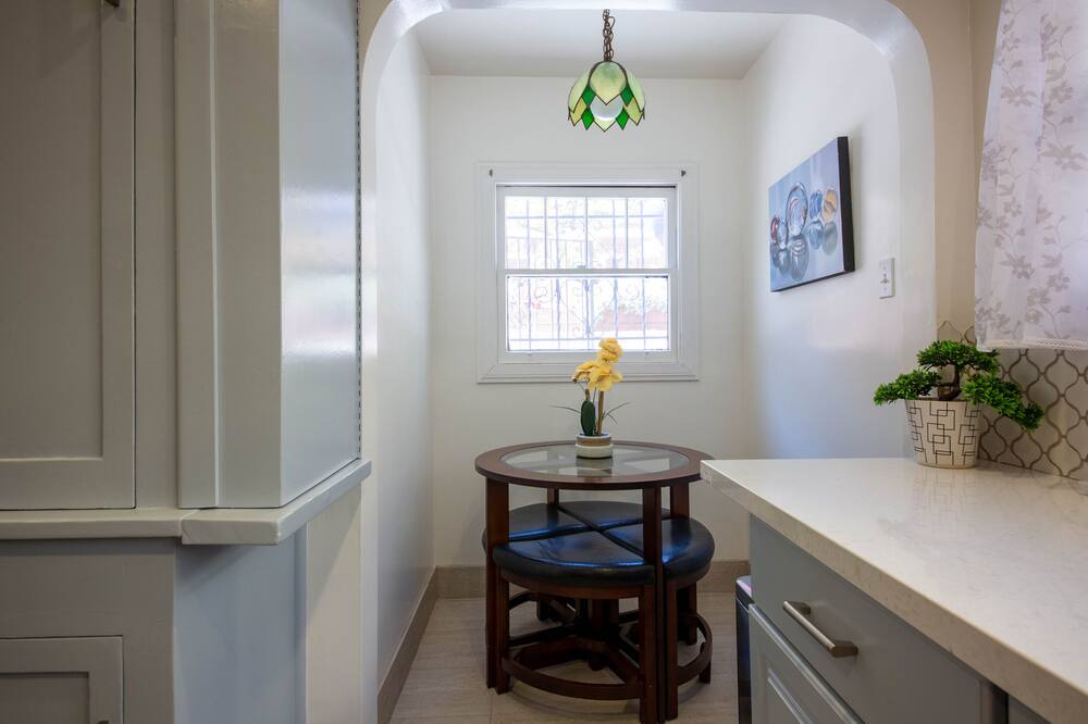 Photo of Bedroom in Los Feliz