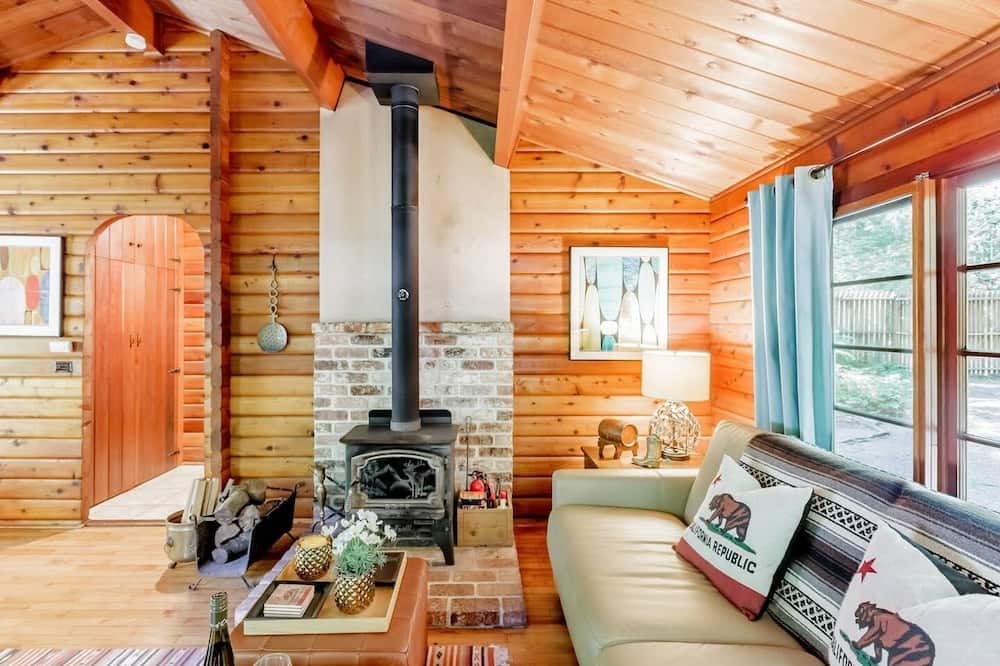 Photo of Livingroom in Cazadero