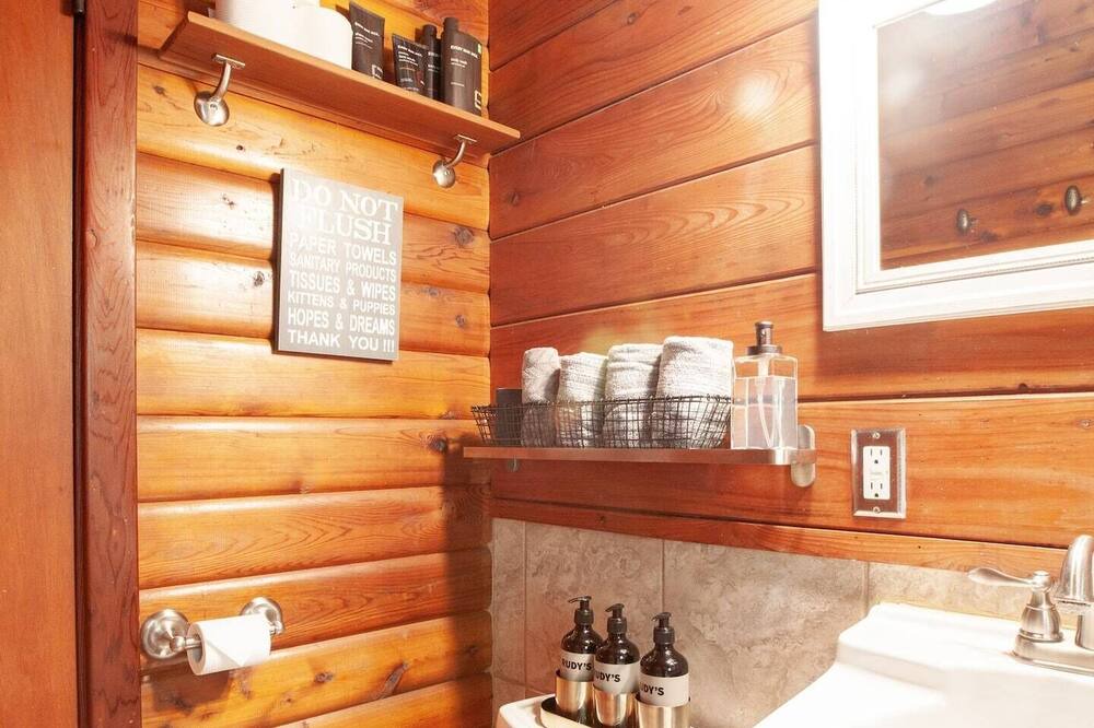 Photo of Bathroom in Cazadero