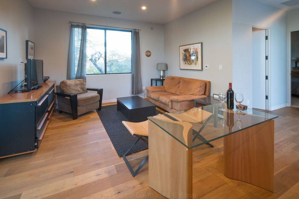 Photo of Livingroom in Ladera