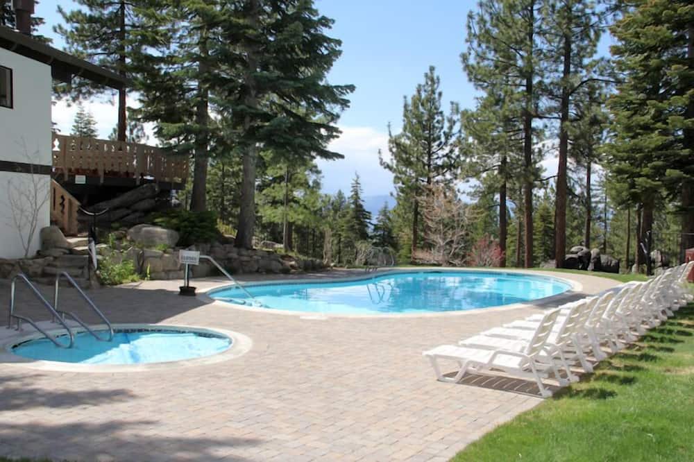 Photo of Outdoor in Tahoe Tyrol