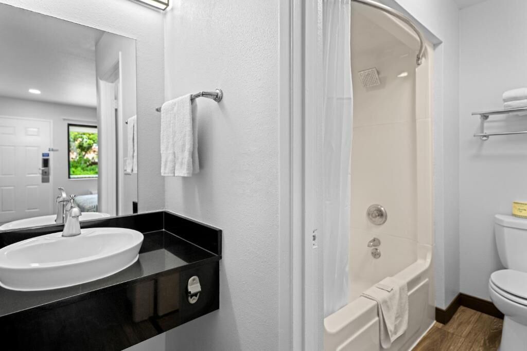 Photo of Bathroom in North Fremont Street