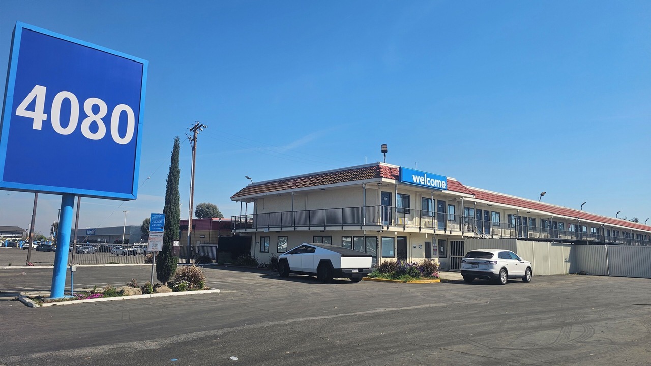 Photo of Outdoor in Raisin