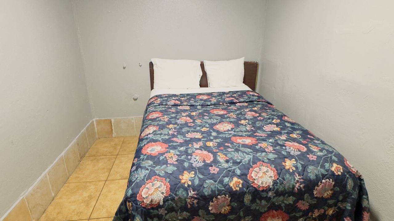 Photo of Bedroom in Oakland