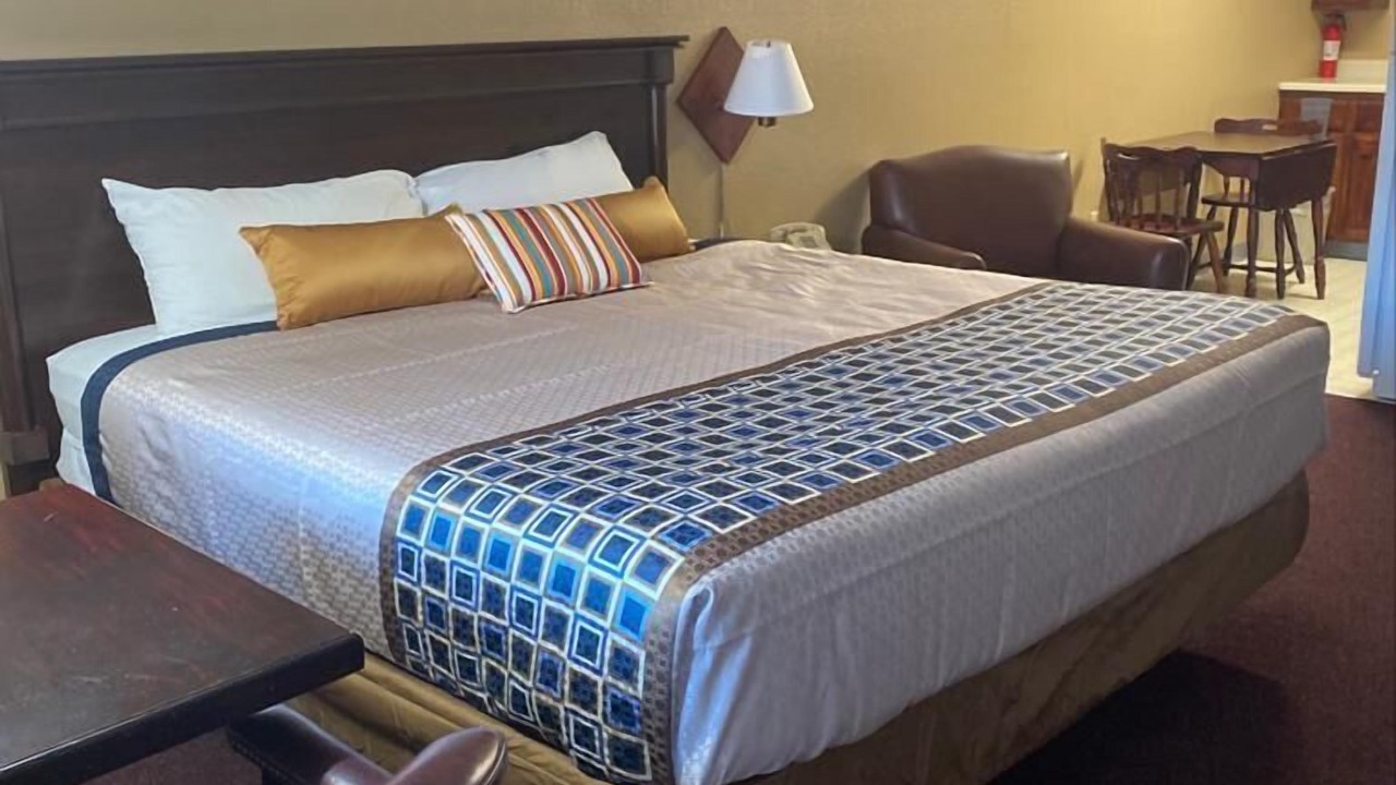 Photo of Bedroom in Lovelock