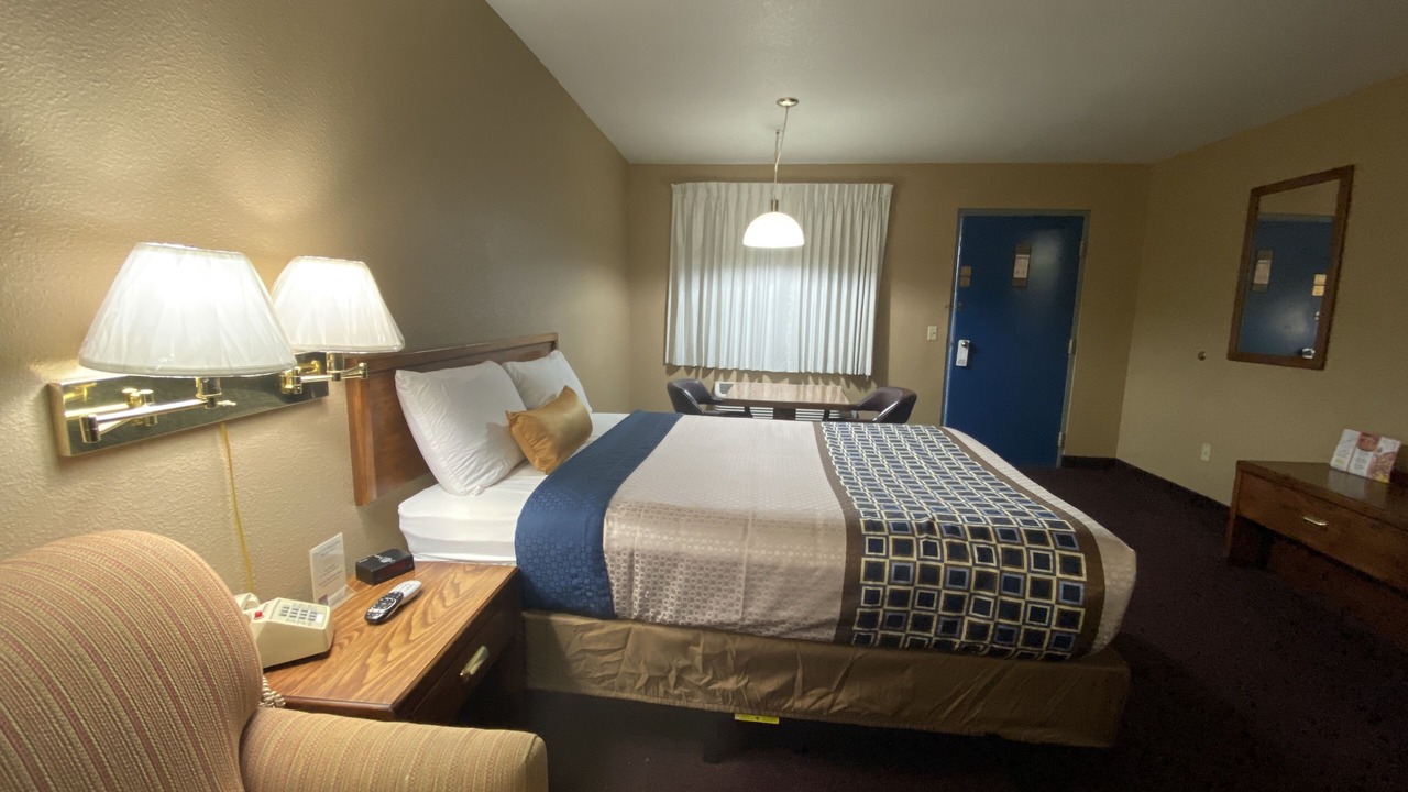 Photo of Bedroom in Lovelock