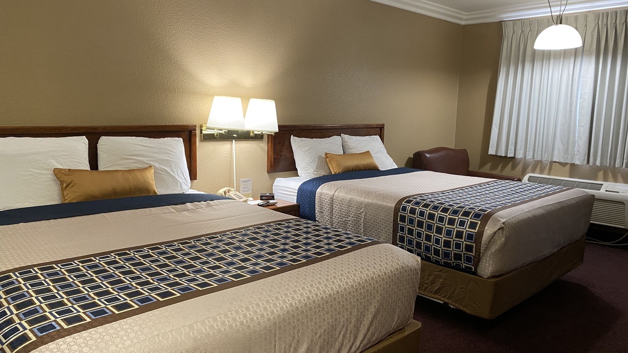 Photo of Bedroom in Lovelock