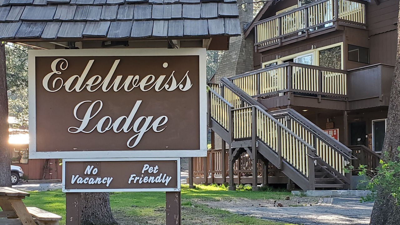Photo of Outdoor in Mammoth Lakes