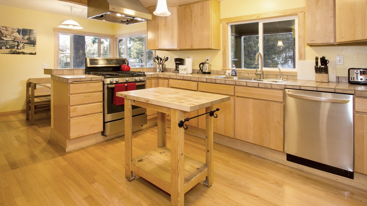Photo of Kitchen in Mammoth Lakes