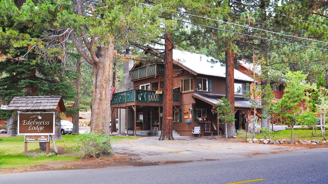 Photo of Outdoor in Mammoth Lakes