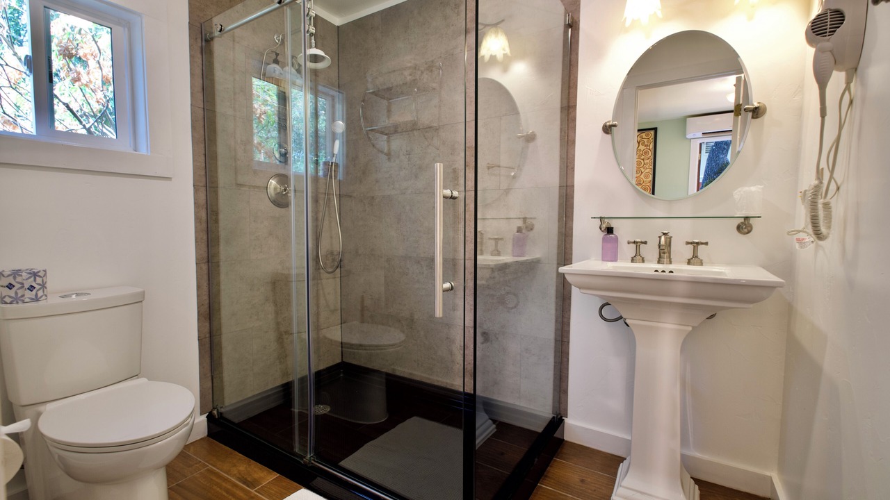 Photo of Bathroom in Midpines