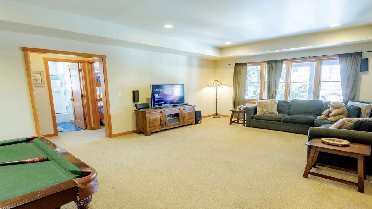 Photo of Livingroom in Kirkwood