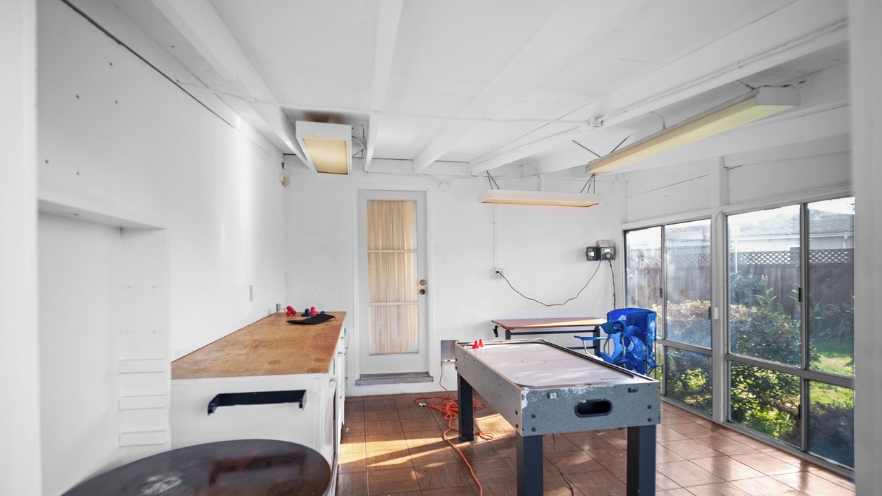 Photo of Bedroom in Lower Bal