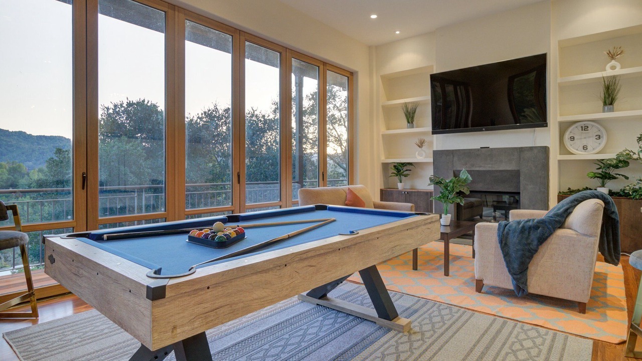 Photo of Livingroom in San Anselmo