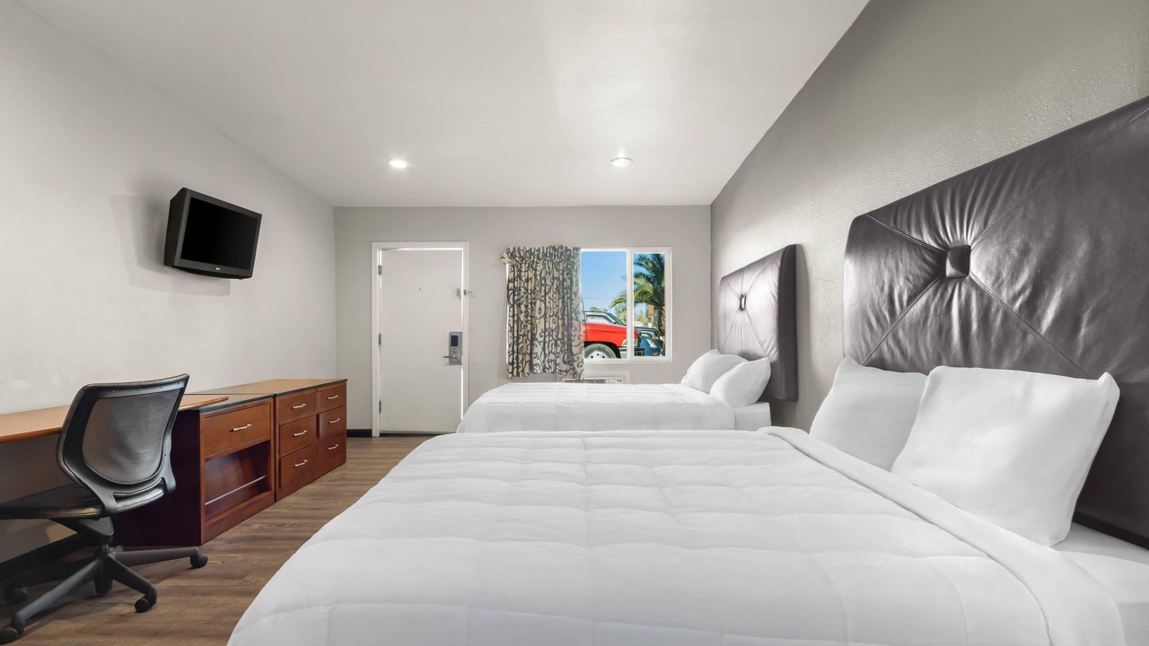 Photo of Bedroom in Ridgecrest