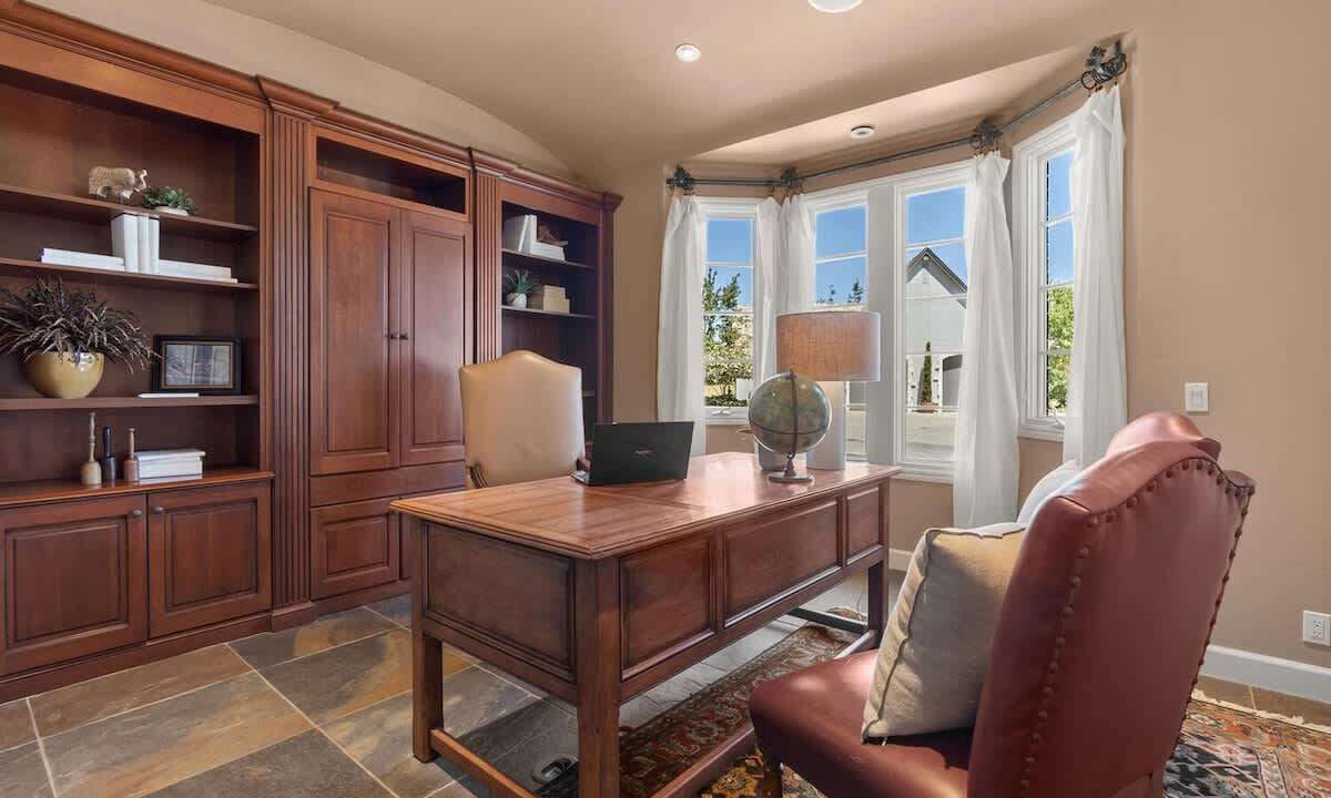 Photo of Livingroom in Davis