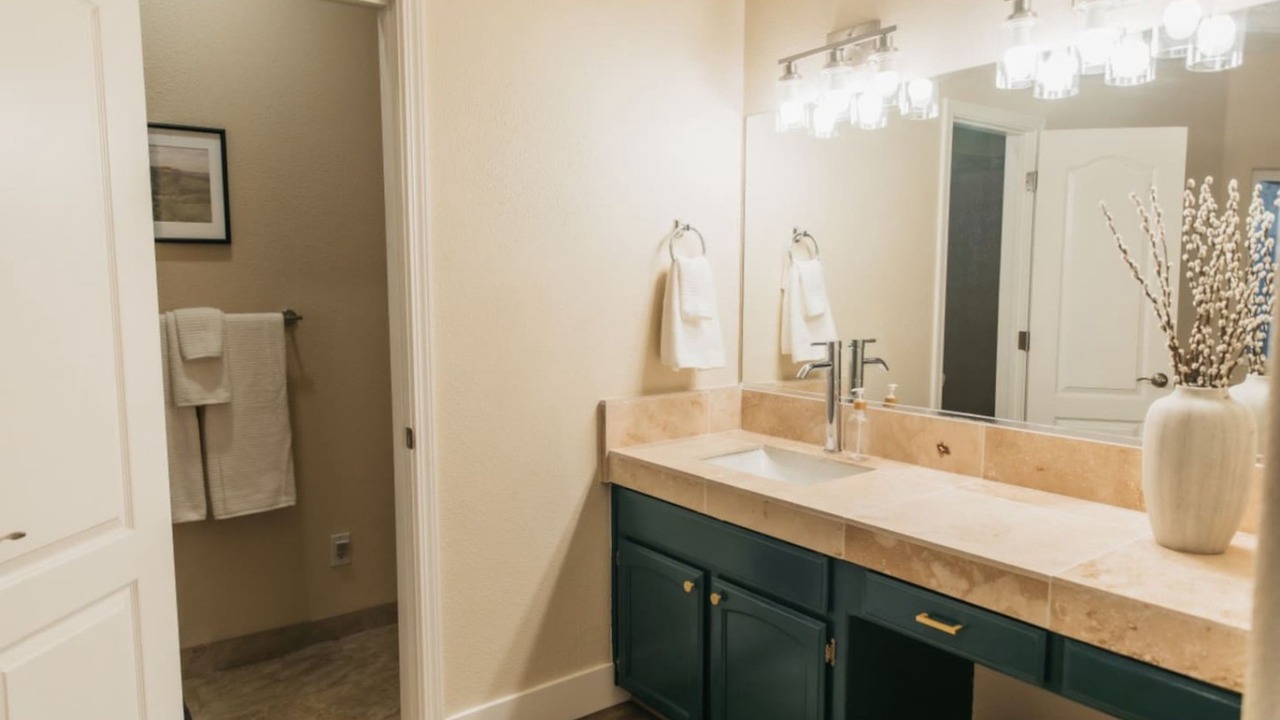Photo of Bathroom in Mariposa