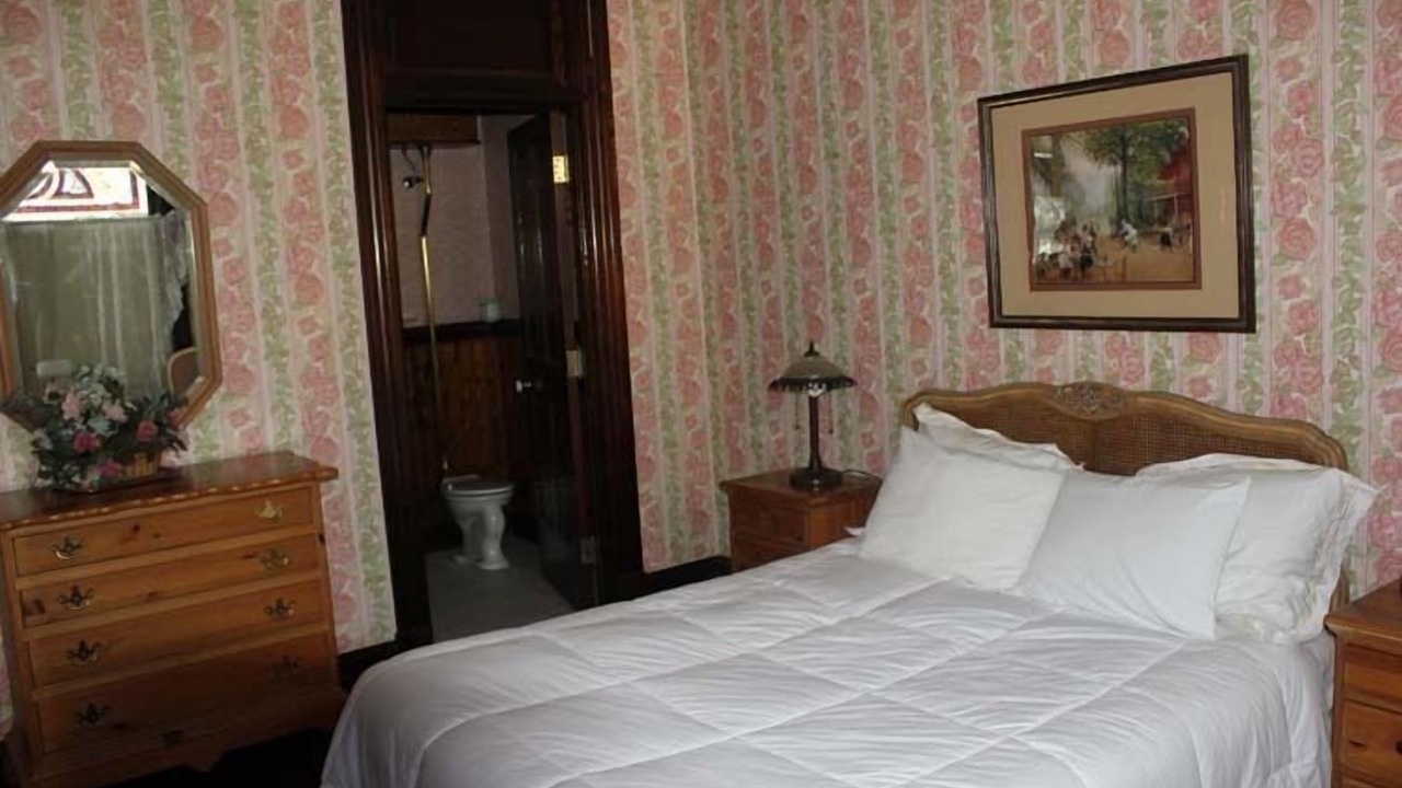 Photo of Bedroom in Hanford