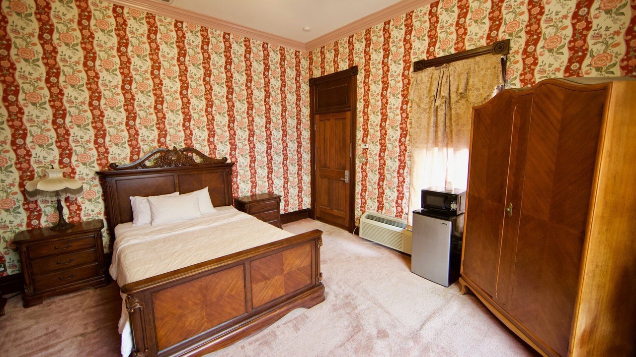 Photo of Bedroom in Hanford