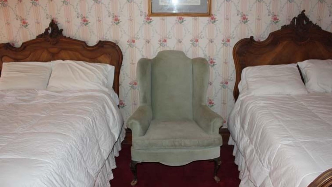 Photo of Bedroom in Hanford