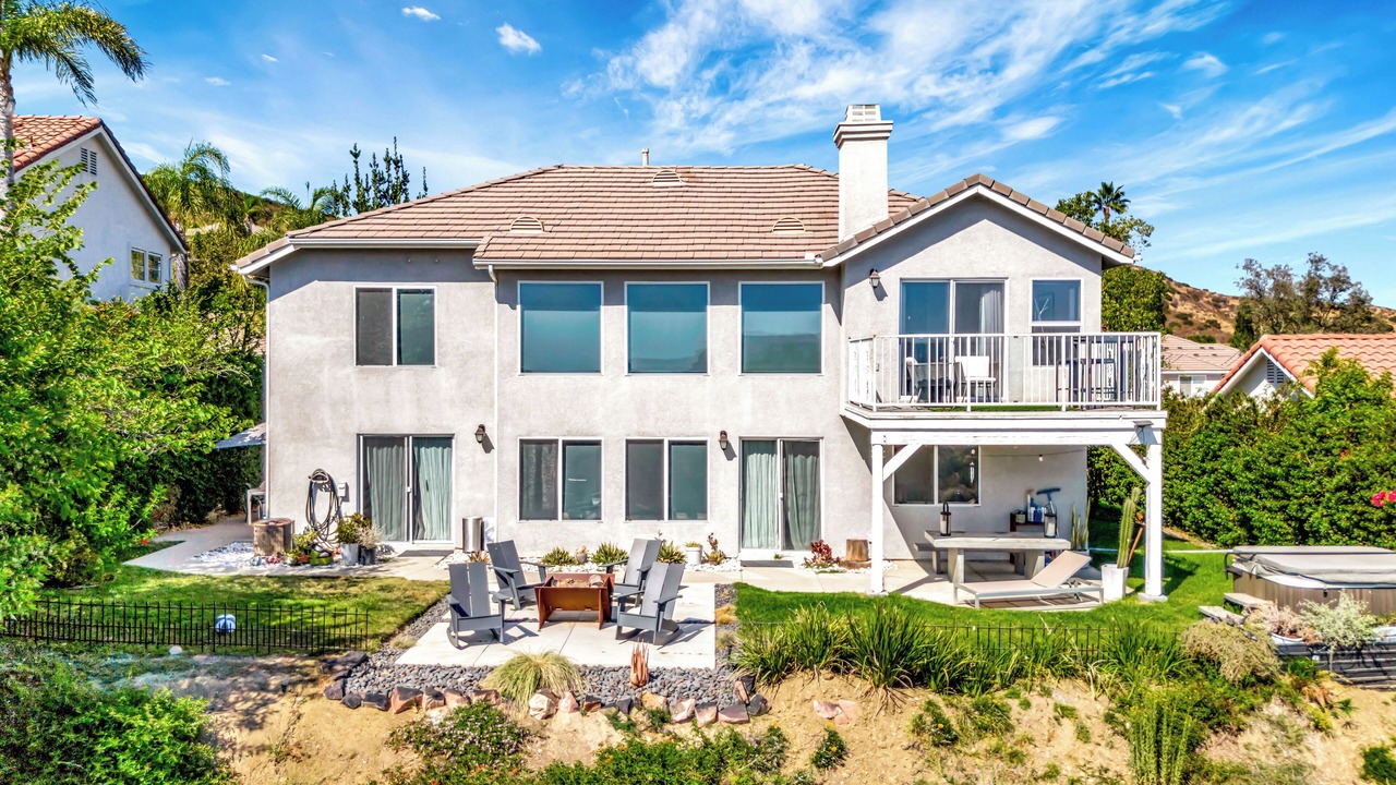 Photo of Outdoor in Canoga Park