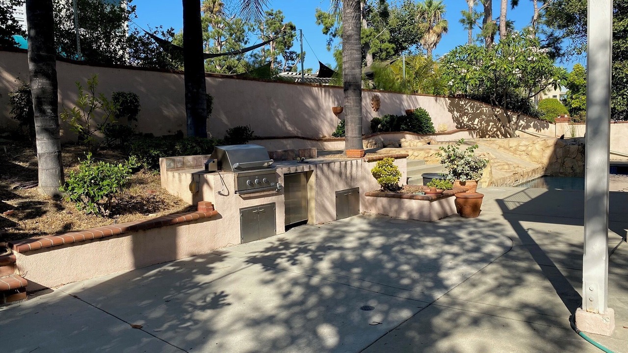 Photo of Patio Balcony in Walnut
