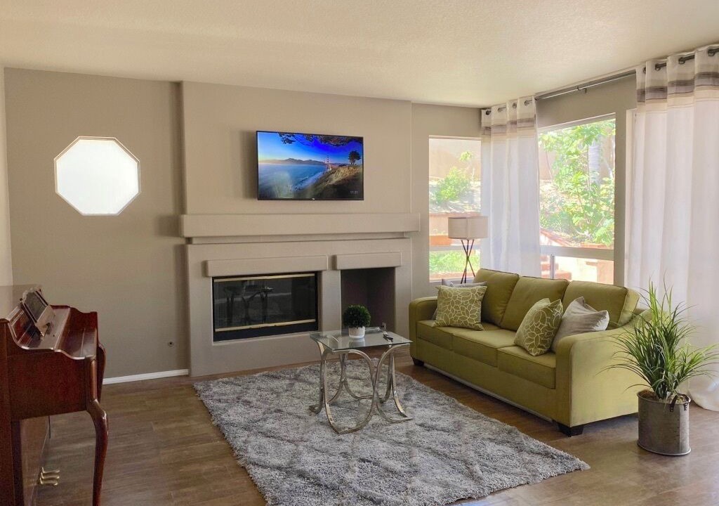 Photo of Livingroom in Walnut