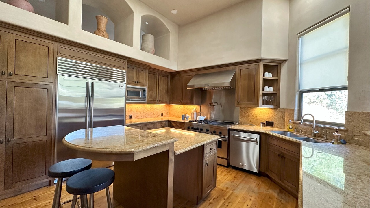 Photo of Kitchen in Claremont Hills