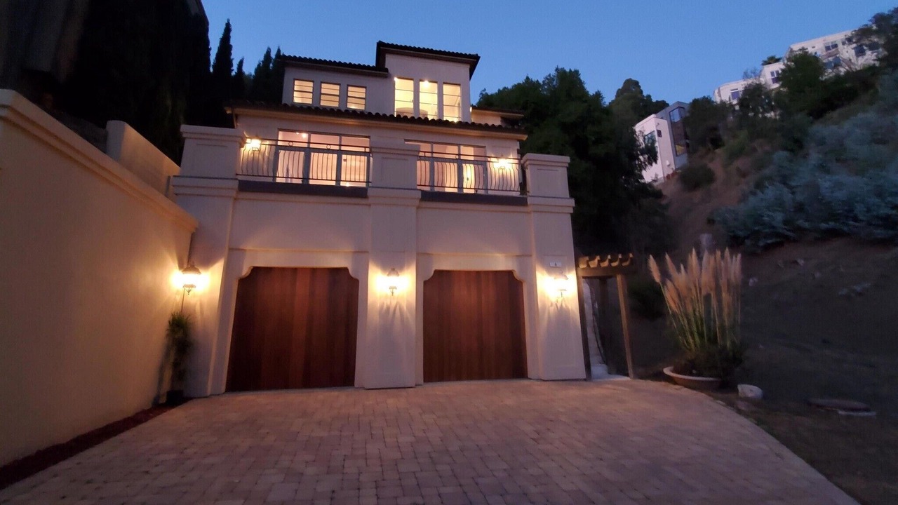Photo of Outdoor in Claremont Hills