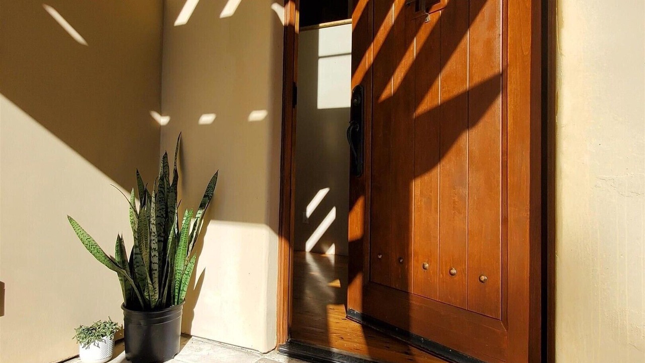 Photo of Outdoor in Claremont Hills