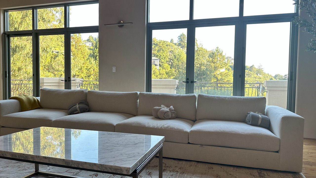Photo of Livingroom in Claremont Hills