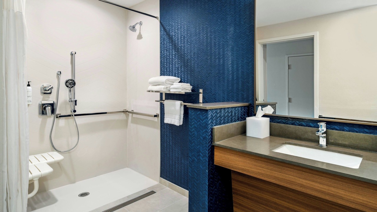 Photo of Bathroom in Hanford