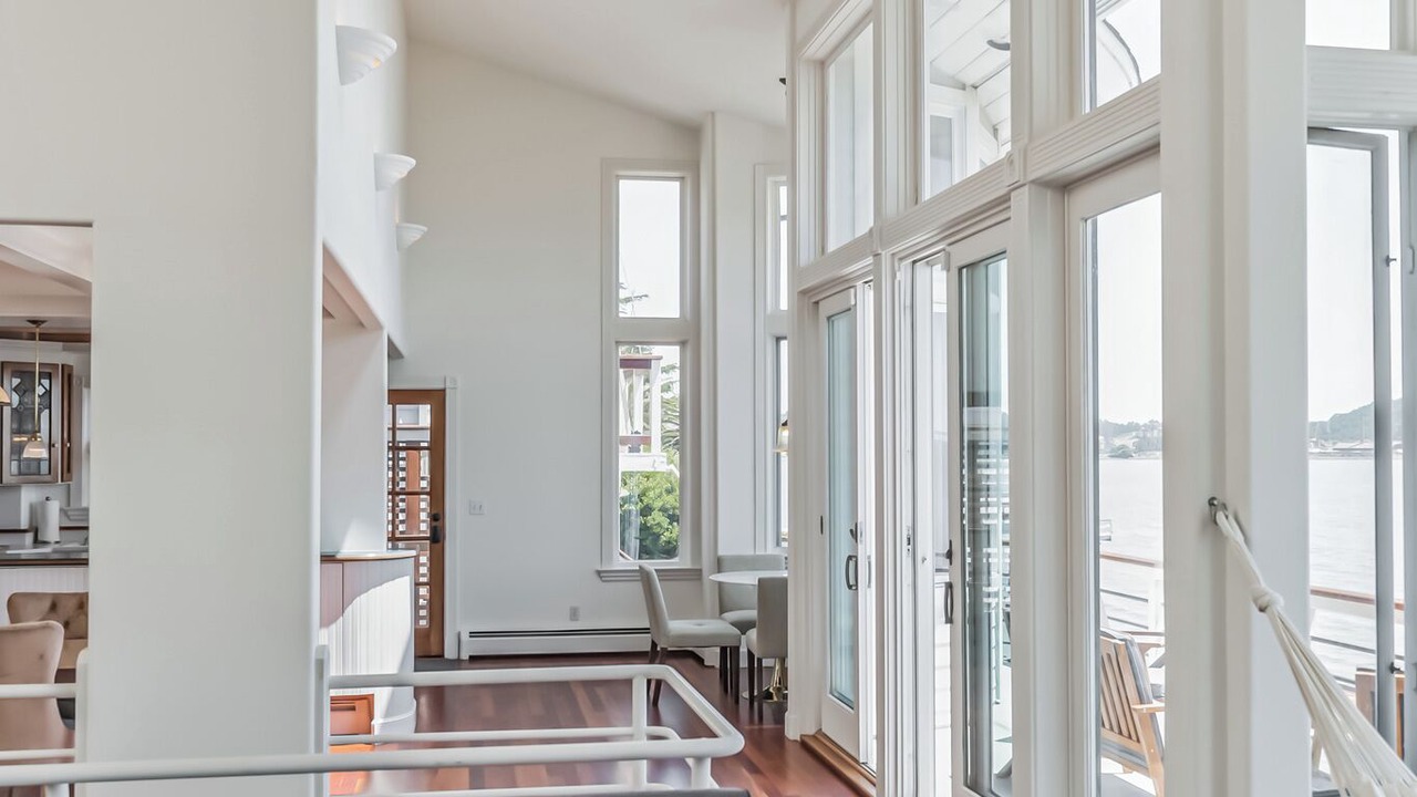 Photo of Livingroom in San Rafael
