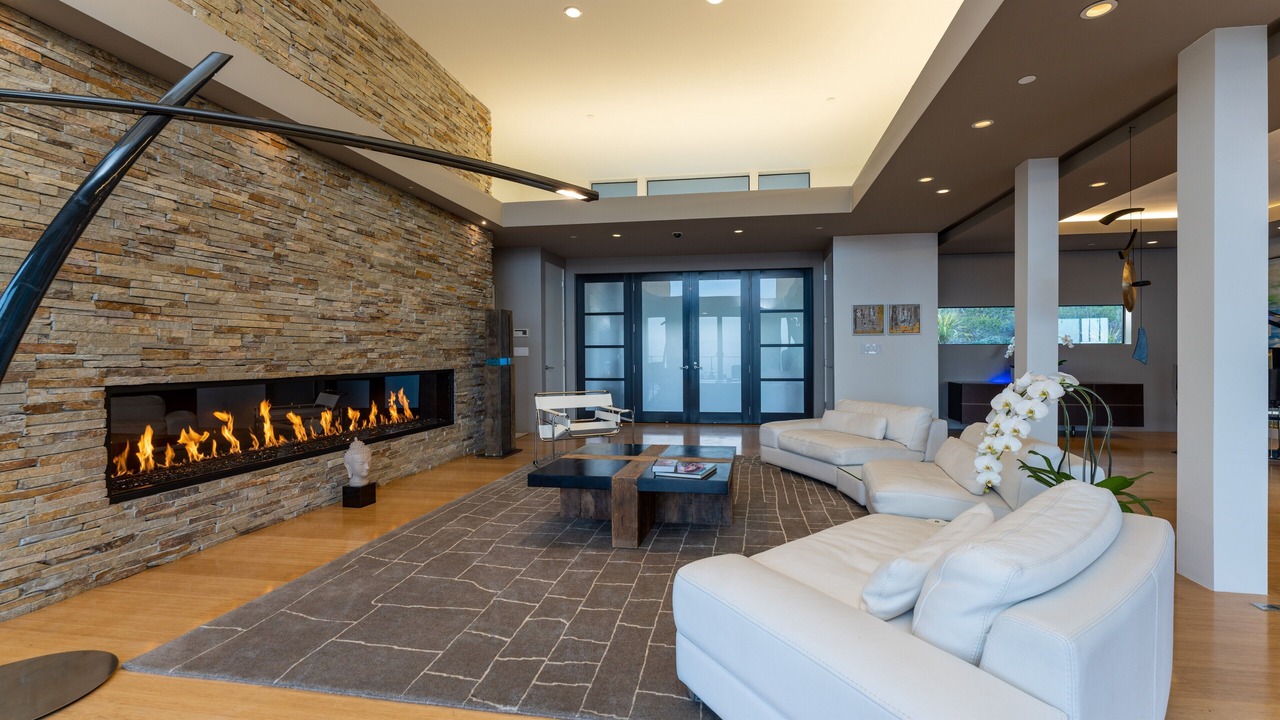 Photo of Livingroom in Los Altos Hills