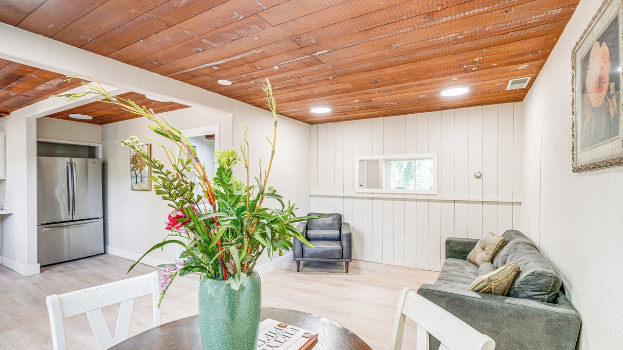 Photo of Livingroom in Monterey