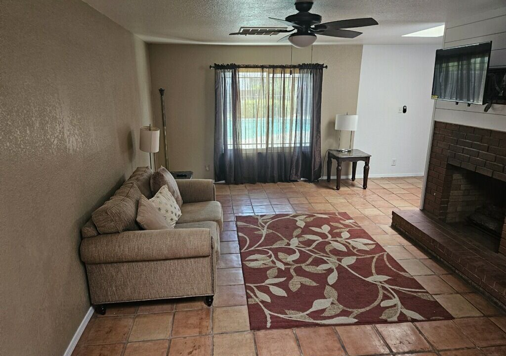 Photo of Livingroom in Visalia