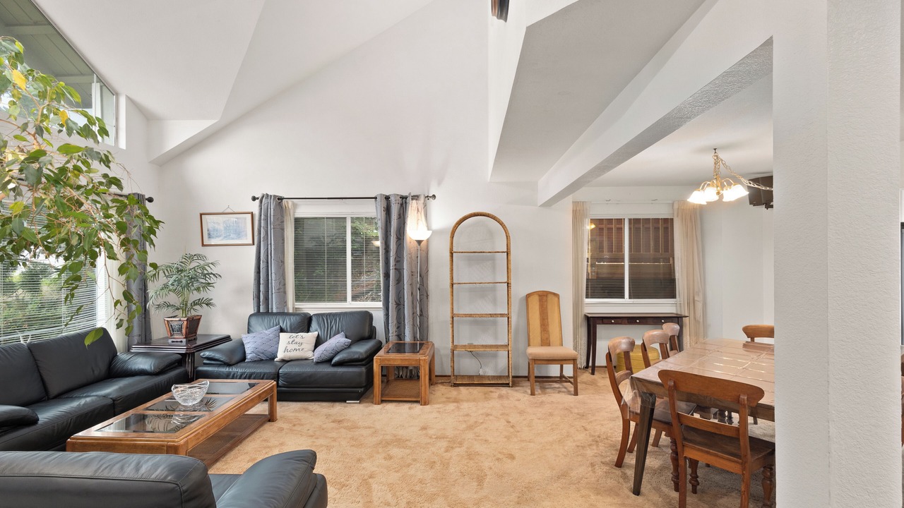 Photo of Livingroom in Castro Valley